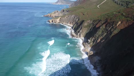 Ehrfürchtige-Klippen-Nahe-Ponzos-strand-In-Galicien-In-Spanien,-Atlantischer-Ozean