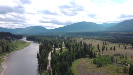 North-Fork-Flathead-River-Mit-Gletscher-NP---Drohne-3