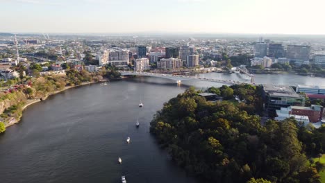 Brisbane-Captain-Cook-Bridge-In-Queensland-Am-Brisbane-River-In-Australien
