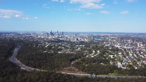 Brisbane-Monte-Coot-tha-Stadtansicht-Zusammen-Mit-Brisbane-River-Und-Autobahn