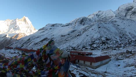 Panoramic-in-Anapurna-Camp-Base-in-the-middle-of-the-mountains