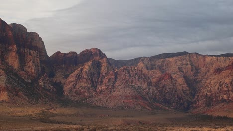 Red-Rock-Mountains-in-panoramic-view-using-Carl-Zeiss-vintage-lens
