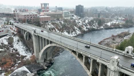 Aerial-view-pushing-towards-the-Monroe-Street-Bridge-in-Spokane,-WA