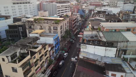 Amazing-aerial-view-flight-bird's-eye-view-drone
bangkok-old-town-street-thailand,-dezember-golden-hour-2022