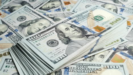 Close-up-American-one-hundred-dollar-banknotes-wallpaper