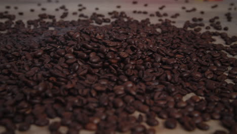 Kaffeebohnen-In-Der-Fabrik
