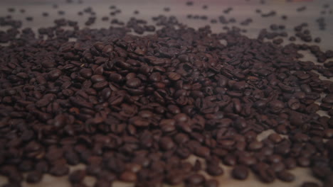 Kaffeebohnen-In-Der-Fabrik