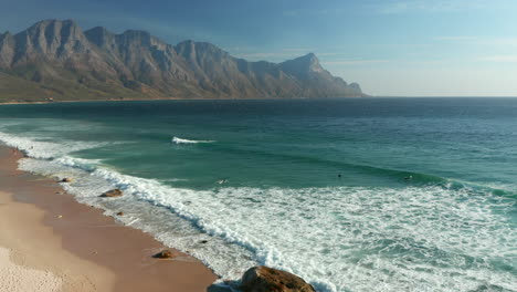 Scenic-Waves-On-The-Kogel-Bay,-Western-Cape,-South-Africa---wide,-static-shot