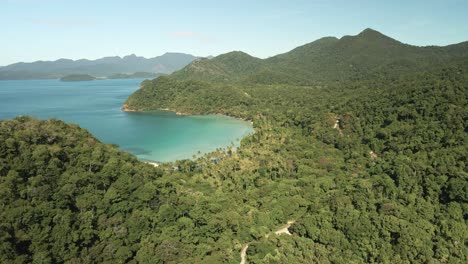 Imágenes-De-Drones-De-4k-De-Una-Increíble-Laguna-De-Playa-Con-Palmeras-Y-Aguas-Tropicales-Turquesas-En-Tailandia