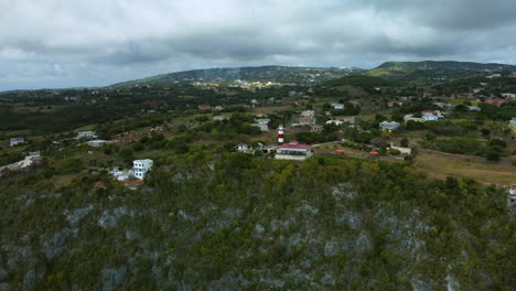 Faro-En-El-Salto-De-Los-Amantes-En-St.-Isabel,-Jamaica
