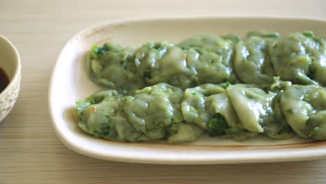steamed-chives-dumplings-with-sauce---Asian-food-style