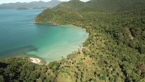 Imágenes-De-Drones-De-4k,-Carro-De-Avance-Lento-De-Una-Playa-Increíble-Con-Palmeras-Y-Aguas-Tropicales-Turquesas-En-Tailandia