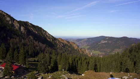 Schwenkblick-Von-Der-Ankelalm-In-Den-Alpen