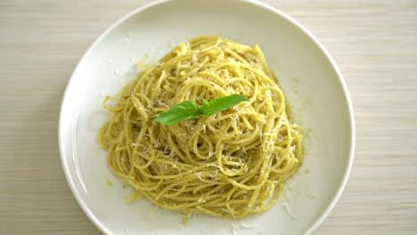 pesto-spaghetti-pasta---vegetarian-food-and-Italian-food-style