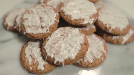 Deliciously-iced-oatmeal-cookies-on-a-marble-plate