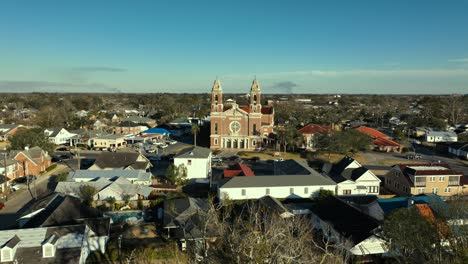 Church-in-a-sunny-day-in-Thibodaux,-Louisiana