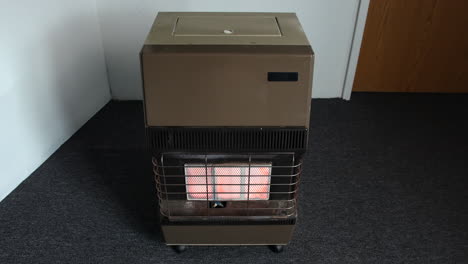 Ceramic-butane-gas-heater-in-room