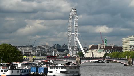 London-Eye-from-Lambeth-Bridge,-London,-United-Kingdom
