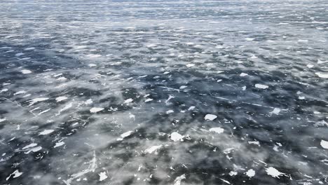 Das-Tiefe-Eis-Im-Februar-Auf-Dem-Muskegon-Lake