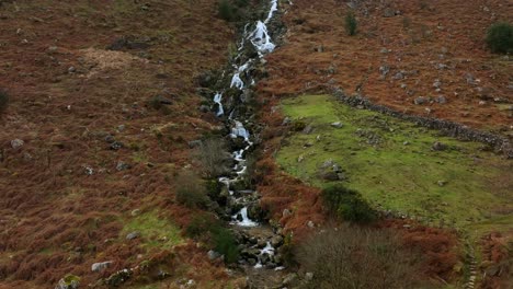 Kümmel-Wasserfall,-Glenmalure,-Wicklow,-Irland,-Februar-2022