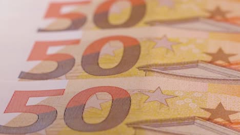 Goldvirus-Auf-Einer-50-Euro-Banknote