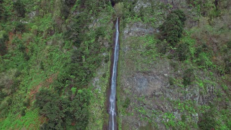 Isolated-waterfall-cascade-at-Madeira-Island,-Portugal