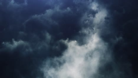 Nubes-Oscuras-De-4k-Con-Rayos-En-El-Cielo-Oscuro