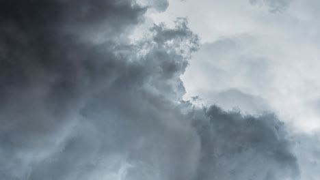 Gewitter,-Wolken-Mit-Donner-Und-Blitz