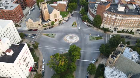 Stewart-Circle-along-Monument-Avenue-in-Richmond,-Virginia-|-Aerial-Circling-View-|-Summer-2021