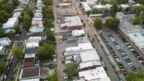 Carytown-and-Museum-District-in-Richmond,-Virginia-|-Aerial-View-Panning-Up-|-Summer-2021