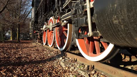 Gleisdetails-Mit-Dampflokomotive