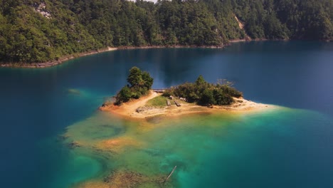 Aerial:-Lagunas-de-Montebello-National-Park,-tropical-island-in-mountain-lake