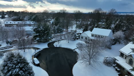 American-suburbia-in-fresh-winter-snowfall