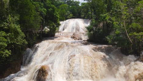 Agua-Azul-Fällt-In-Chiapas,-Mexiko-Nach-Starkem-Regen,-Luftbild-4k-über-Wasserfall