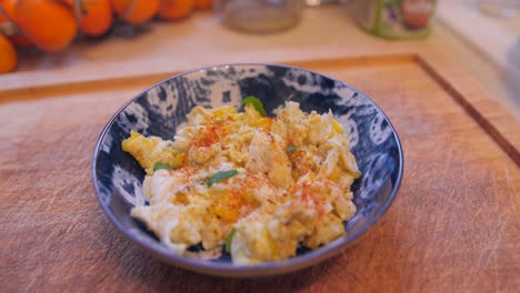 Scrambled-Eggs-With-Paprika-And-Parsley