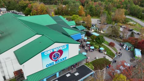 Ben-and-Jerry's-Ice-Cream-factory-tour-building