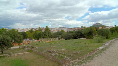 Wandern-In-Der-Antiken-Agora-Von-Athen
