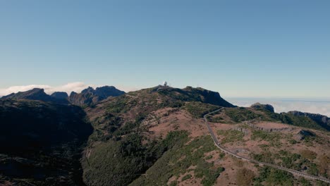 Air-defense-radar-station-on-Pico-Do-Arieiro-mountain,-Madeira