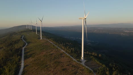 Windpark-Auf-Dem-Berg