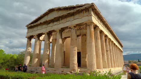 Gut-Erhaltene-Ruinen-Des-Hephaistos-tempels-In-Athen