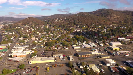 Roseburg,-Oregon.-Drone-pullback-shot.-4k