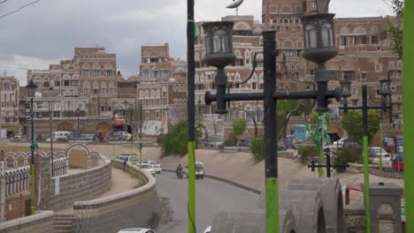 Escena-Callejera-En-La-Ciudad-De-Sanaa,-Yemen