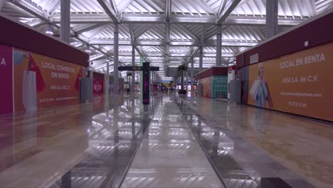 Travelling-Shot-Dentro-Del-Nuevo-Aeropuerto-Felipe-Angeles-En-Mexico-Con-Local-En-Alquiler