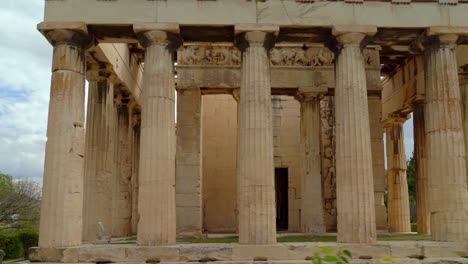 Säulenreihen-Des-Tempels-Des-Hephaistos-In-Athen