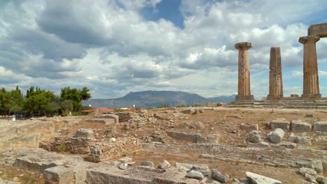 Panoramablick-Auf-Den-Tempel-Des-Apollo-Im-Antiken-Korinth