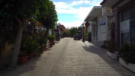 Calles-Vacías-De-La-Ciudad-De-La-Antigua-Corinto