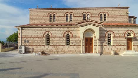 Hermosa-Iglesia-De-La-Panagia-En-La-Ciudad-De-La-Antigua-Corinto