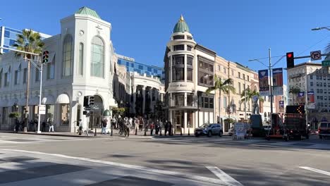 Rodeo-Drive-and-the-famous-shopping-area-in-the-Golden-Triangle---time-lapse