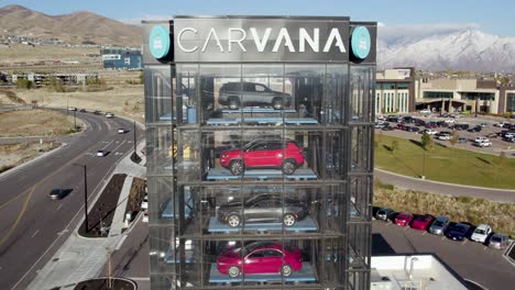 Carvana-Car-Vending-Machine-Building,-Retailer-Dealership-for-Used-Vehicles