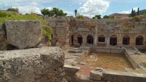 Panoramablick-Auf-Den-Peirene-Brunnen-Im-Antiken-Korinth